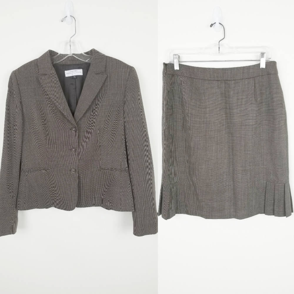 COPY - TAHARI ARTHUR S. LEVINE Blazer and Skirt Size 10P